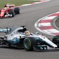 Kinijoje – L. Hamiltono pergalė ir puikus M. Verstappeno šuolis