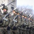 Britų žiniasklaida: Lenkija stipriai ginkluojasi ir tampa vis ryžtingesnė