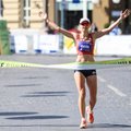 Penki profesionalios bėgikės patarimai siekiantiems įveikti maratoną