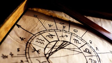 Astrologės Lolitos Žukienės horoskopas savaitei (kovo 13–19 d.): viena diena žymės palankaus laikotarpio pradžią
