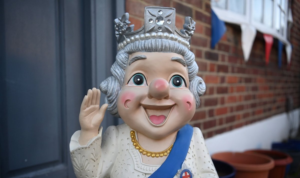 Britai varžosi, kas karalienei platininio jubiliejaus proga iškeps puikiausią pyragą