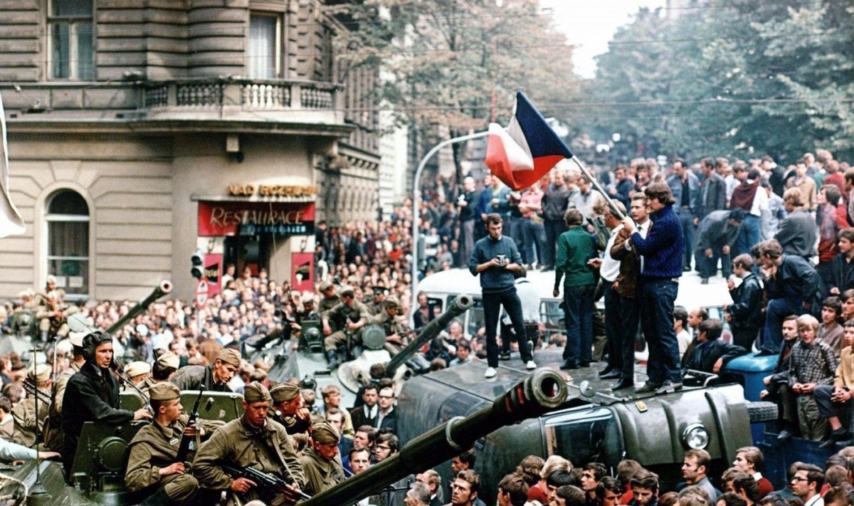 Prahos pavasaris: sovietams čekoslovakai priešinosi taikiai