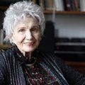 Sulaukusi 92 metų mirė Nobelio premijos laureatė, kanadiečių rašytoja Munro