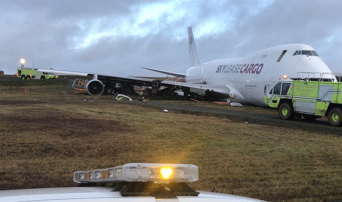 Kanados Halifakso oro uoste tūpdamas avariją patyrė krovininis lėktuvas
