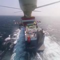 Paskelbta vaizdo medžiaga, kaip kad hučių sukilėliai Raudonojoje jūroje užgrobė krovininį laivą