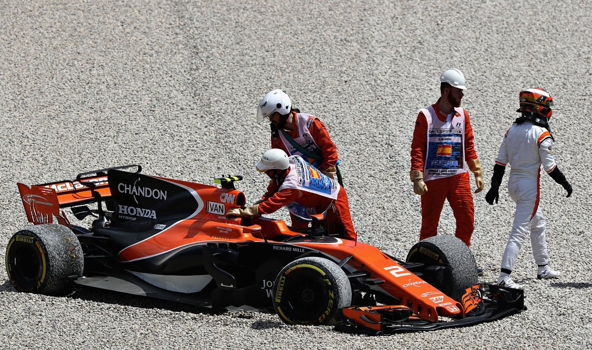 "McLaren" bolidas Ispanijoje