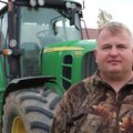 Metų seklys: brangų traktorių atgavęs latvis ūkininkas buvo laimingas