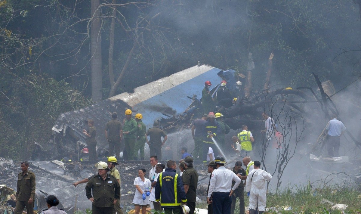 Kuboje po pakilimo sudužo keleivinis lėktuvas Boeing-737