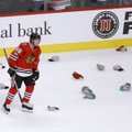 „Blackhawks“ ledo ritulininkas P. Kane'as „užmėtė kepurėmis“ svečius iš Pitsburgo
