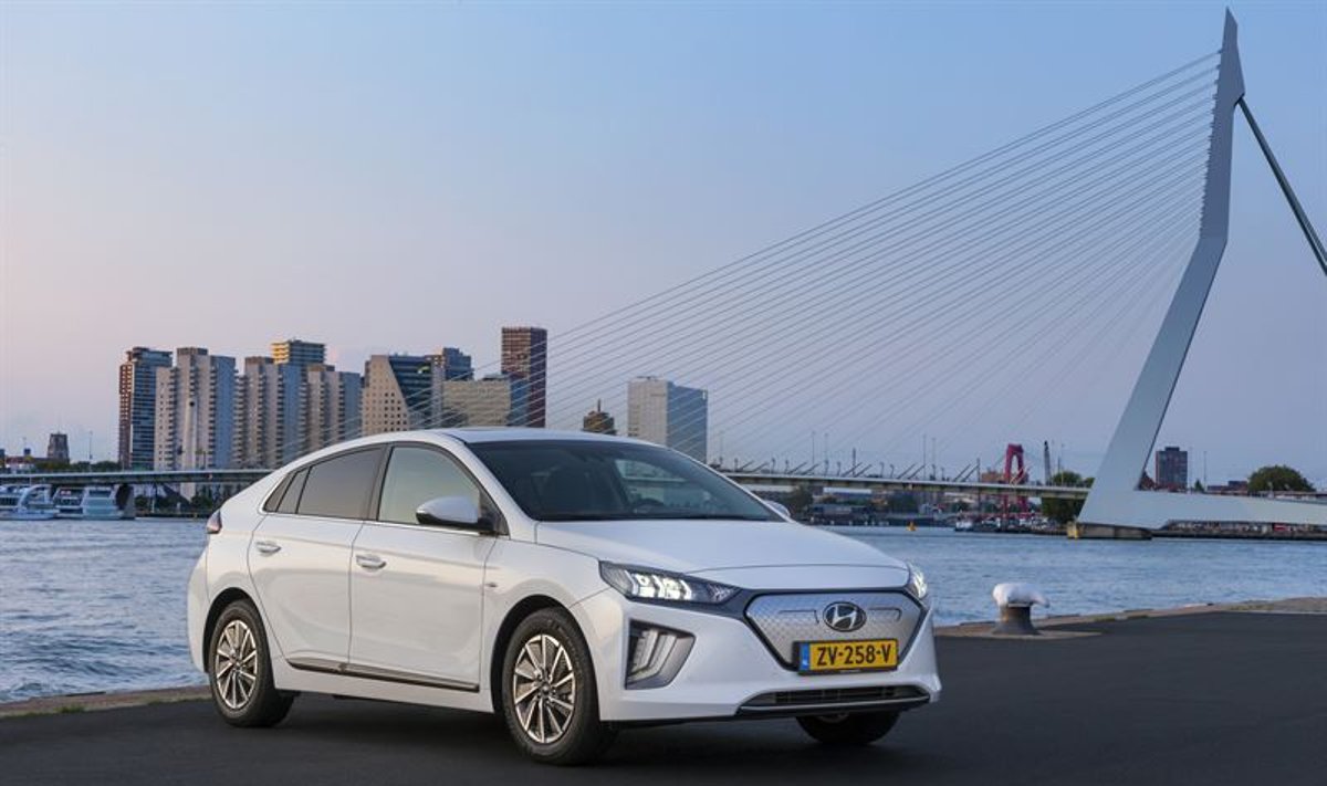 Atnaujintas "Hyundai Ioniq Electic"