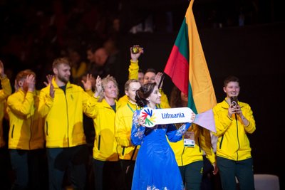 Lietuvos delegacija 2022 metų kurčiųjų žaidynių atidarymo ceremonijoje