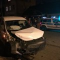 Kaune susidūrę du automobiliai trenkėsi į policininkės mašiną