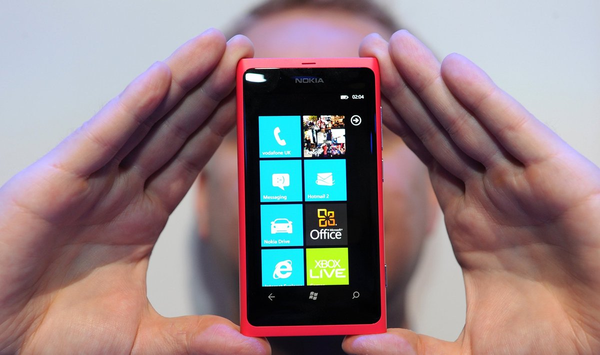"Nokia Lumia 800" išmanusis telefonas