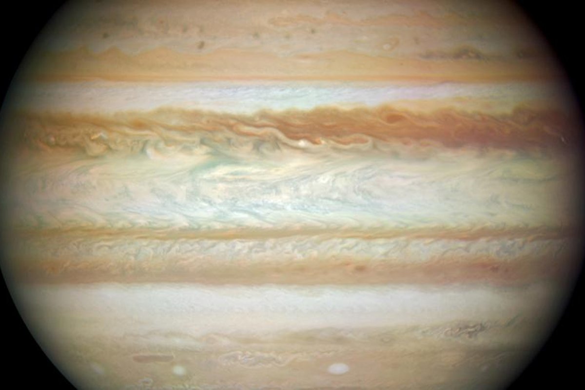 En astrofotograf fanget Jupiter gjennomboret av en lys blits