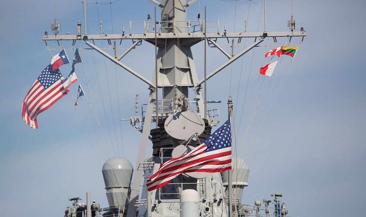 JAV laivas „USS Donald Cook“