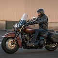 „Harley-Davidson“ jubiliejaus proga pradėjo „Softail“ modelių revoliuciją