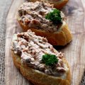 Itališkas užkandis – brusketos su tunu