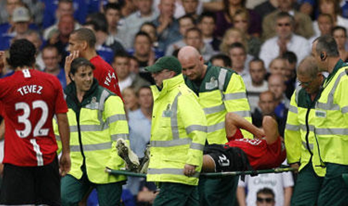 Mikaelis Silvestre ("Manchester United") patyrė traumą