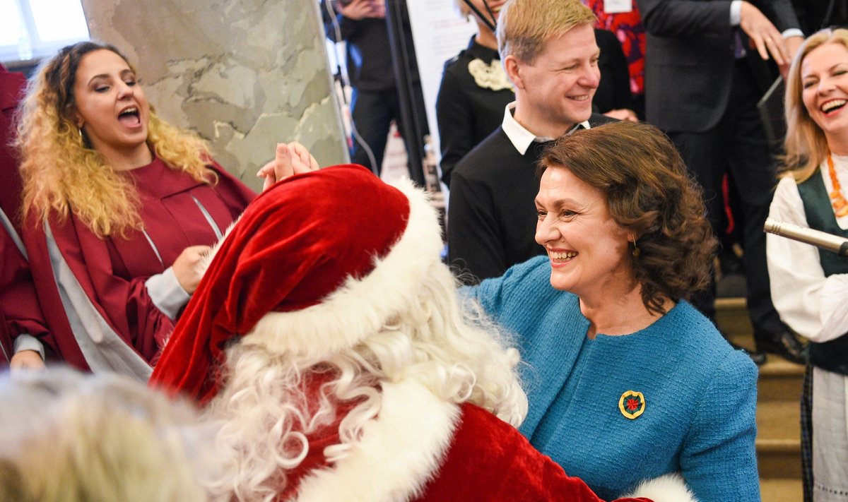 Diana Nausėdienė dalyvauja kalėdiniame labdaros renginyje
