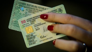 Elektroniniam parašui reikės naujo pavyzdžio asmens tapatybės kortelės: paslauga kainuos 8,6 euro