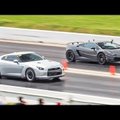 „Nissan GT-R“ ir „Lamborghini Gallardo“ lenktynės: 3600 AG galios šou