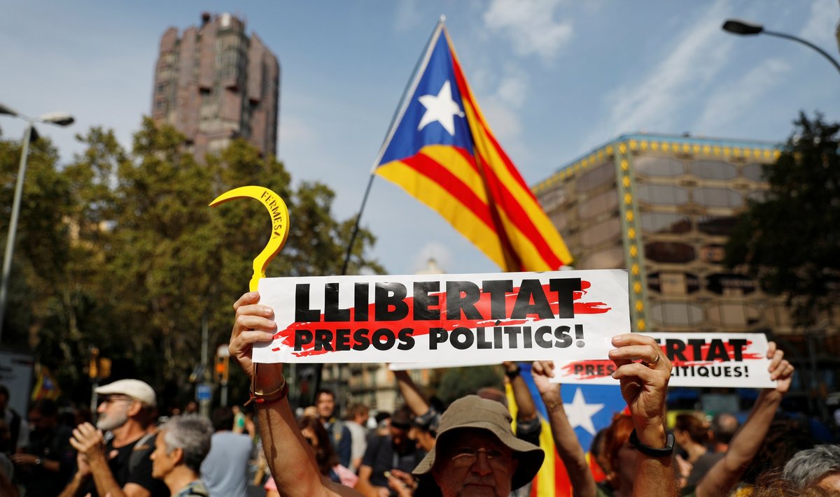Per Katalonijos protestus sulaikytas 51 žmogus