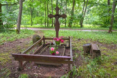 Mirusios Karpienės atminimą liberiškieičiai puoselėja prižiūrėdami jos kapą
