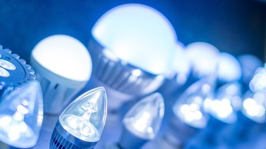 Medikai perspėja: mėlyni LED šviestukai gali pakenkti regai