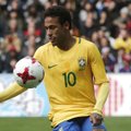 Brazilai pasiruošę čempionatui: varžovą pažeminęs Neymaras vejasi Pele ir Ronaldo