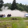 Dėl pavojaus dalyviams atšaukti likę du WRC etapo Lietuvoje greičio ruožai