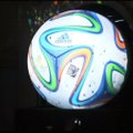 Brazilijoje pristatytas 2014 m. pasaulio futbolo čempionato kamuolys „Brazuca“