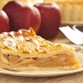 Skaitytojos receptas: obuolių pyragas be miltų ir kiaušinių + KONKURSAS
