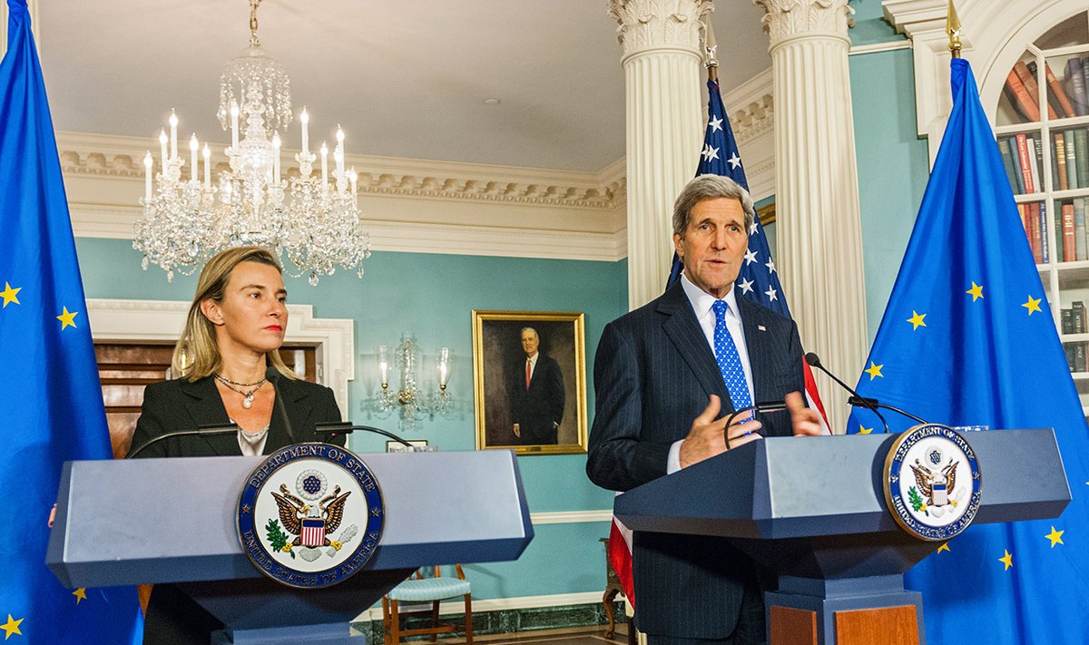Federica Mogherini, the EU High Representative for Foreign Affairs and Security Policy and US Secretary of State, John Kerry  Photo Ludo Segers