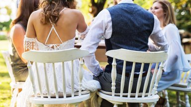 Vestuvėse – konfliktas dėl planšetinio kompiuterio: gerų manierų bandęs pamokyti vyras liko nesuprastas