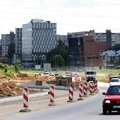 Надежды водителей на ремонт бетонной дороги, которую называют позором Литвы, тают с каждым днем