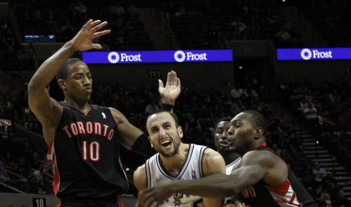"Raptors" žaidėjai stabdo Emanuelį Ginobili ("Spurs")