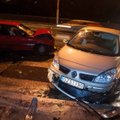 Vilniuje, įtariama, girta moteris sukėlė masinę avariją, du žmonės ligoninėje