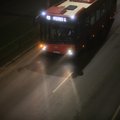 Pavežėjams brangstant pasigedo naktinių autobusų: naktį namo norintiems grįžti vilniečiams turi atsakymą