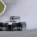 Antrose treniruotėse Silverstoune - N. Rosbergo pergalė ir F. Massos avarija