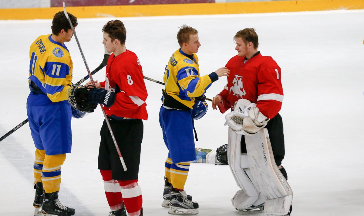 Pasaulio jaunimo ledo ritulio čempionatas: Lietuva – Ukraina (Foto: Andrey Basevich)