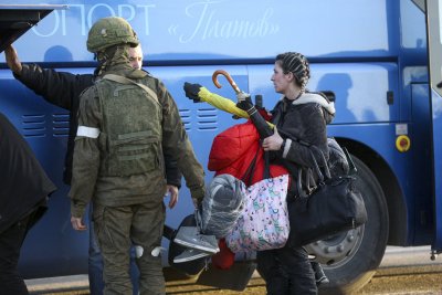 Gyventojų evakuacija iš "Azovstal" teritorijos