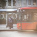 Vilniuje autobusas sukėlė eismo įvykį – užvažiavo ant šaligatvio ir sužalojo jaunuolį