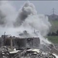 Vaizdai iš nesibaigiančių kovų Sirijoje: bombarduojami net namų griuvėsiai