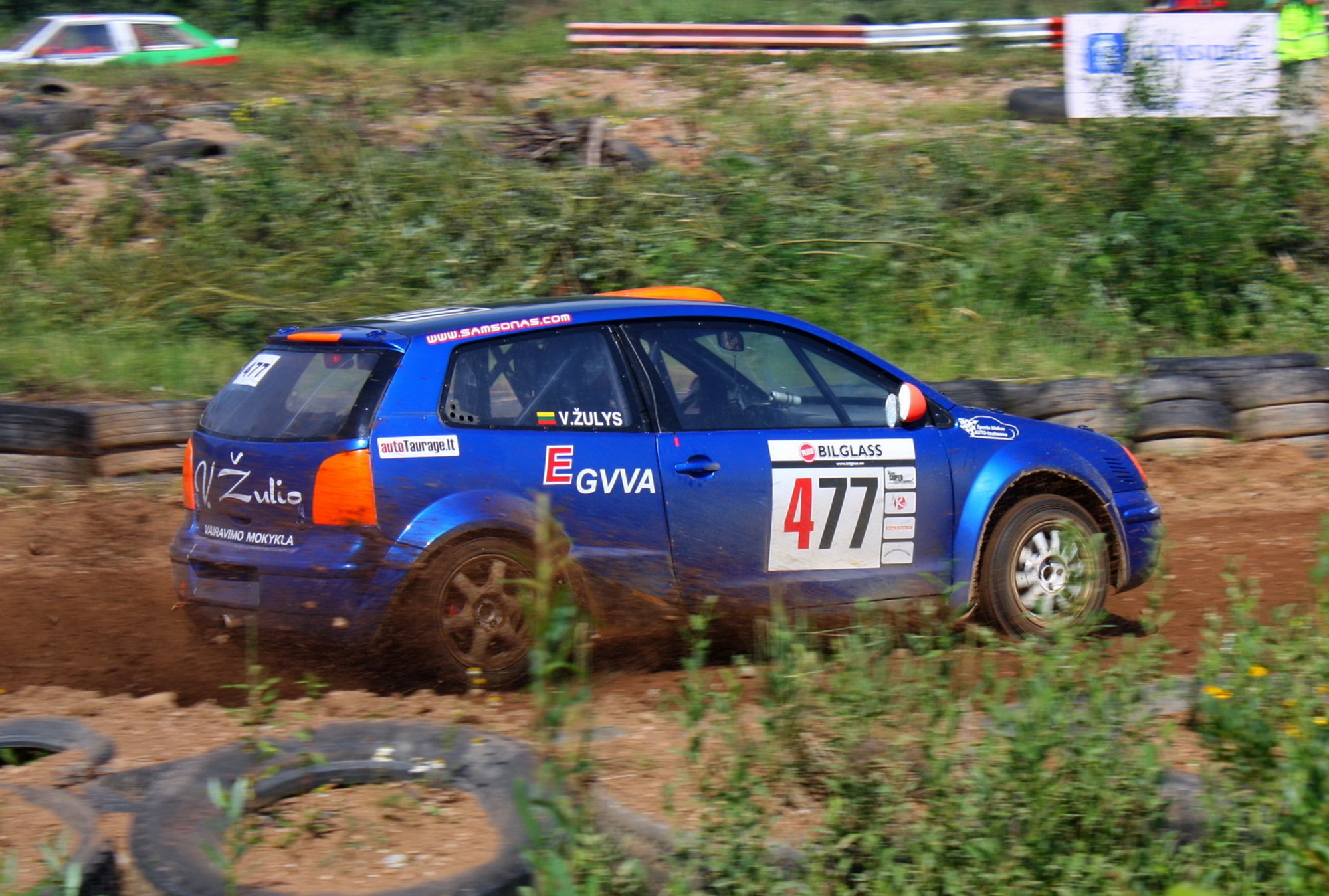 Lietuvos automobilių kroso čempionato dalyviai demonstravo aršią kovą