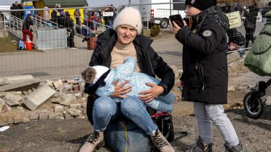 Kreipiasi į organizacijas, besirūpinančias pabėgėliais: mamoms siūlomi pieno mišiniai neišsprendžia problemų