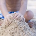 Įspėja dėl smėlyje tykančių pavojų