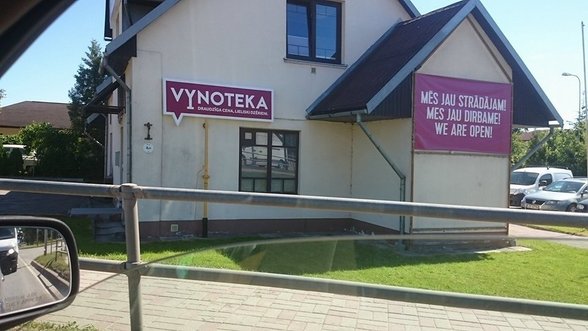 „Vynoteka“ plečiasi Latvijoje: naujausia parduotuvė – šalia Lietuvos pasienio