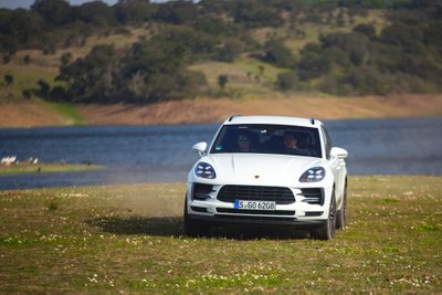 Naujasis "Porsche Macan"