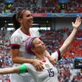 JAV moterų futbolo rinktinė apgynė pasaulio čempionių titulą