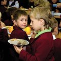 Ekologiškas maistas mokyklose: salotas už 2,50 Lt įperka tik mokytojai